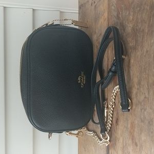 NWOT Coach Isla Chain Crossbody Bag